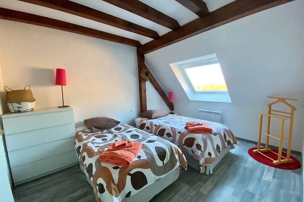 Entire apartment, Family gîte in winegrower's house - Charlotte 6 persons in Gertwiller, Sélestat-Erstein region