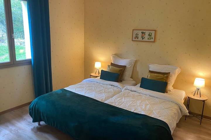 Location de vacances pour 6 personnes, avec piscine et terrasse ainsi que jacuzzi et jardin à Dégagnac - 3