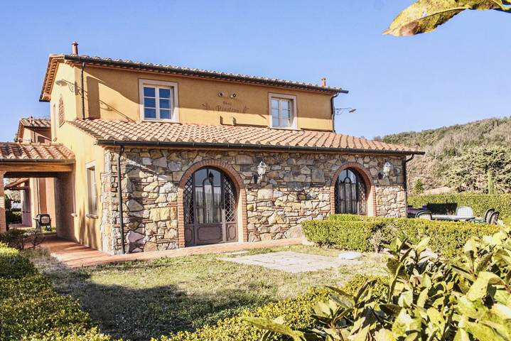Appartamento per 2 persone, con balcone/terrazza e piscina a Monteverdi Marittimo
