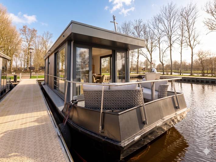 Hausboot für 4 Personen, mit Terrasse