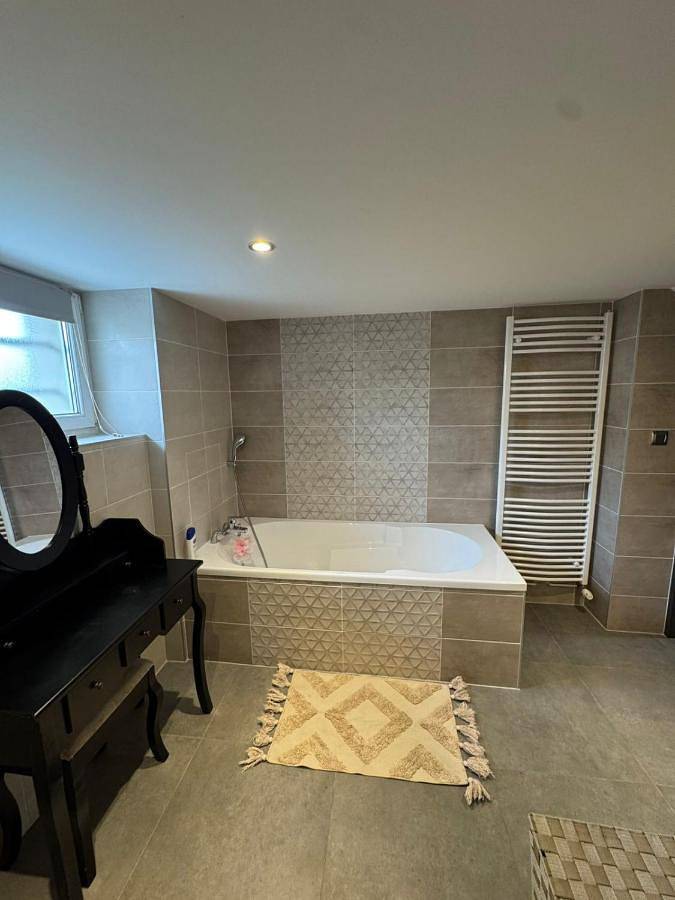 Double Room in Montigny-lès-Metz, Metz-Campagne