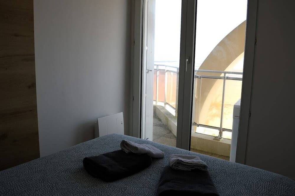 Appartement entier, Mettons les voiles - Appt vue mer avec loggia in Bernières-sur-Mer, Région de Caen