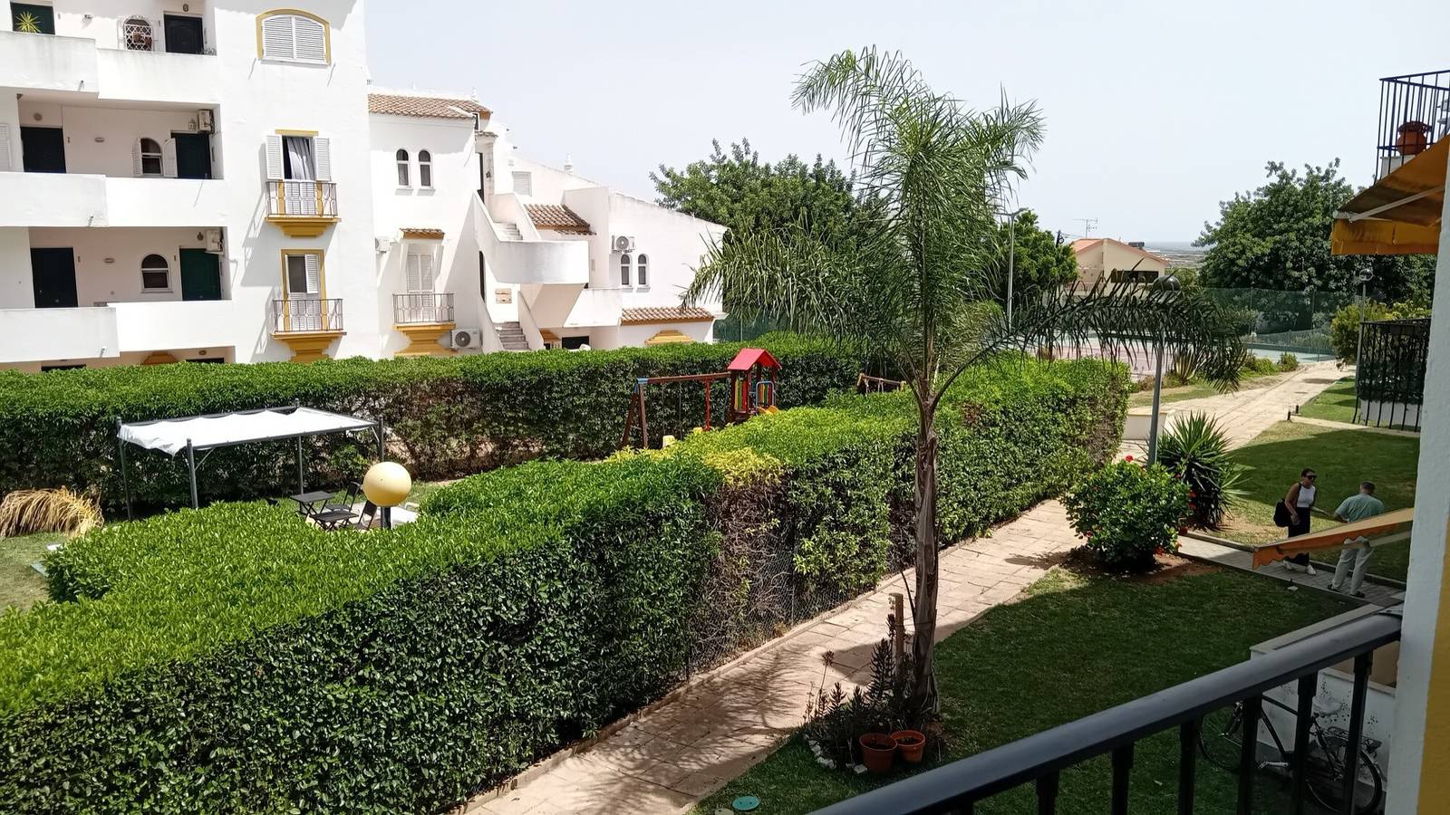 Entire apartment, Pool Apartment with Shared Pool, Private Terrace, and Wi-Fi in Tavira, Tavira (Santa Maria)