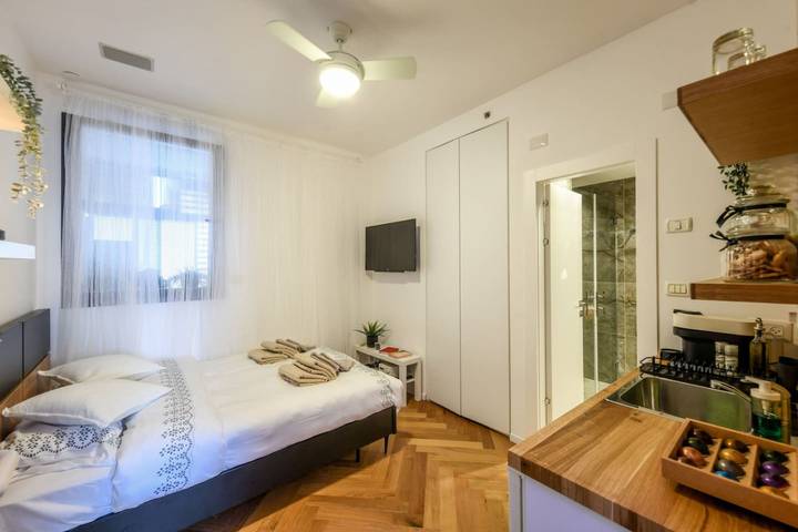 Vacation rental for 2 people in Israel