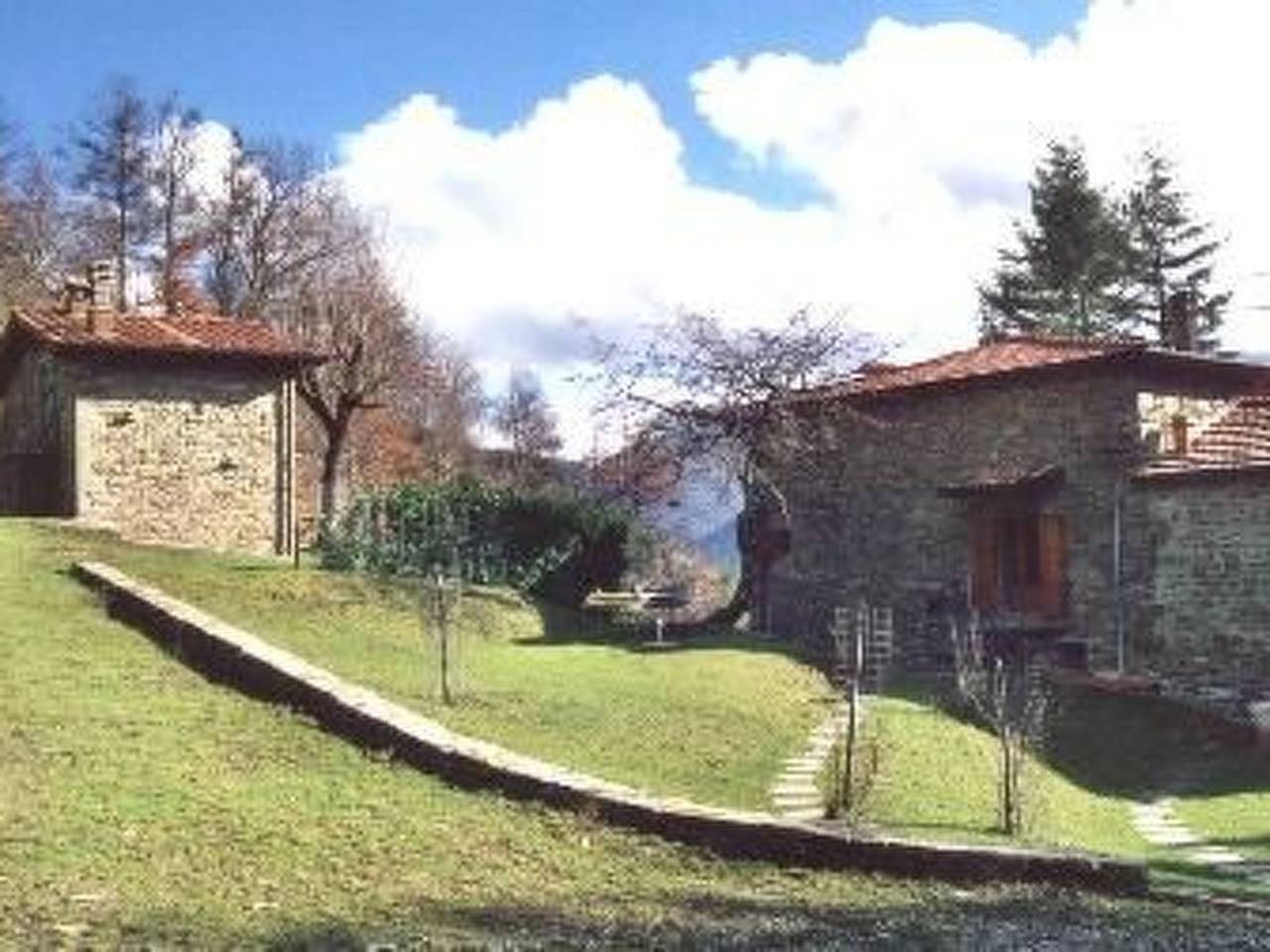 Appartamento intero, Appartement mit Grill, gemeinsamem Pool und Garten in Bibbiena, Casentino