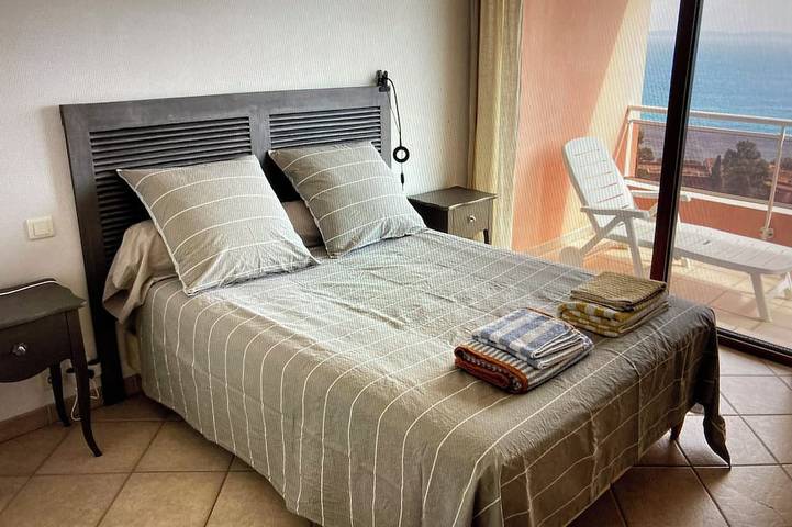 Gîte pour 5 personnes, avec terrasse dans Plage Marinella - 4