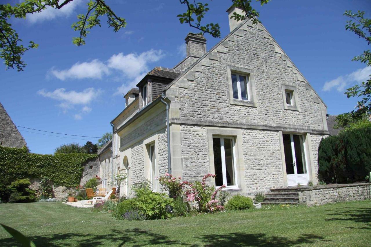 Family Room with Garden View in Amblie, Région de Caen