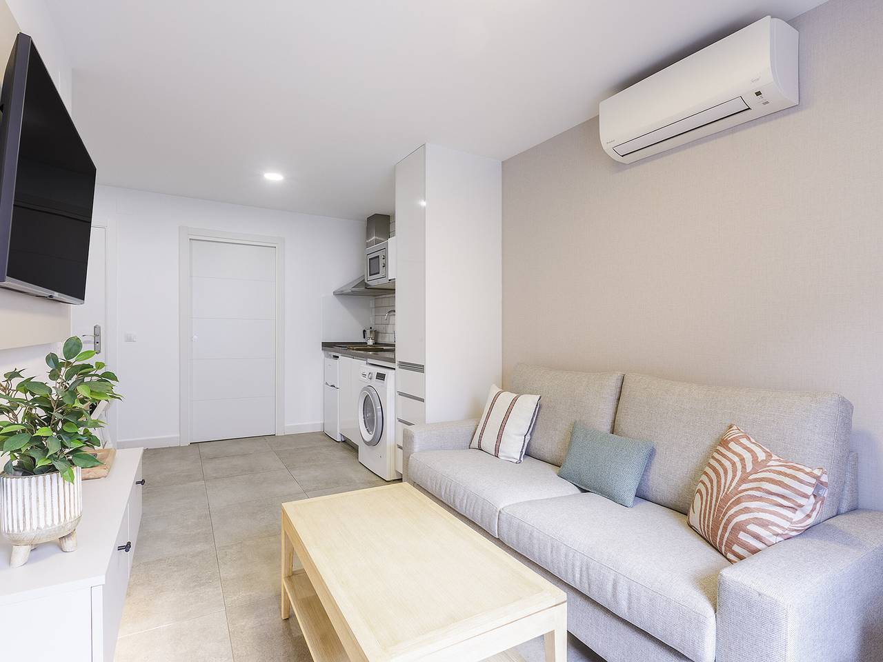 Apartamento entero, Moderno apartamento con calefacción y aire acondicionado en Torre del Mar in Playa de Torre del Mar, Torre del Mar