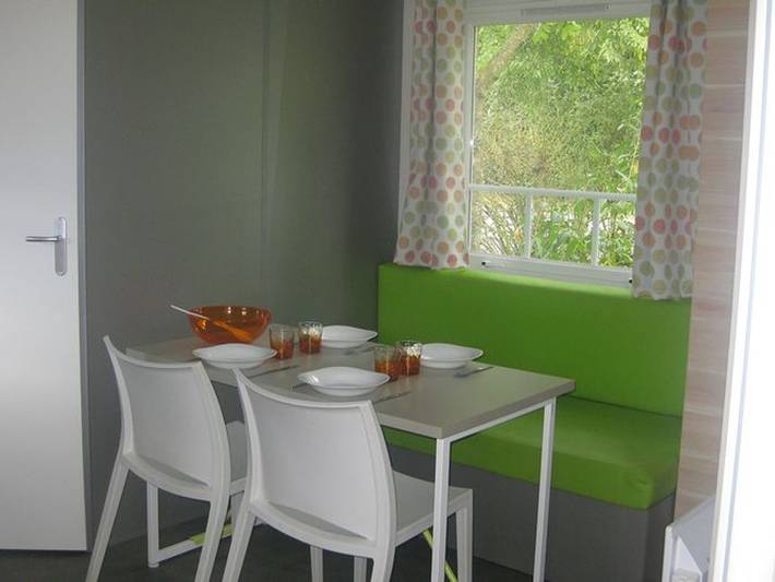 Camping pour 4 personnes, avec terrasse et piscine dans Fontenay-le-Comte - 3