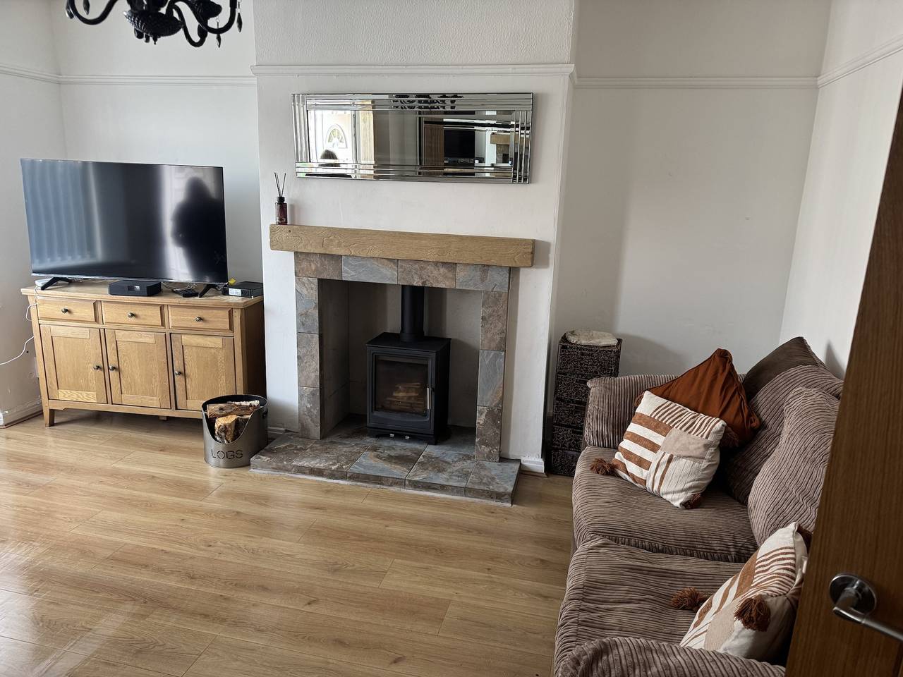 Knotty Ash - 3 Beds - Sleeps 6 - On-Site Parking in Liverpool, Merseyside