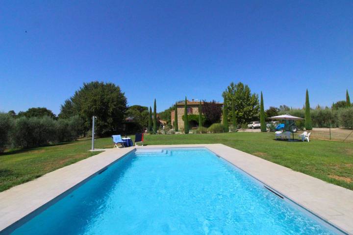 Villa für 10 Personen, mit Pool und Garten sowie Terrasse in der Toskana - 4