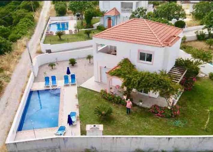 Villa for 7 people, with Balcony and Terrace as well as Garden and Pool in Fanes