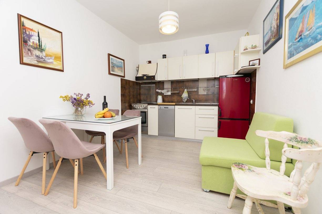 Appartamento vacanze a Almissa a partire da 93€ a notte