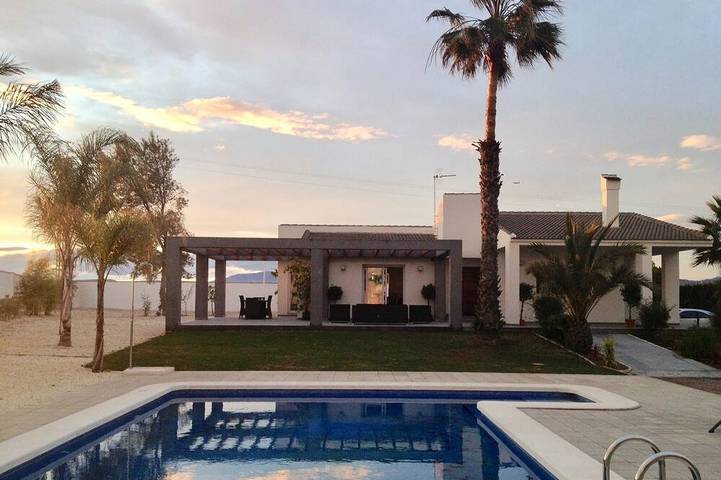 Villa pour 8 personnes, avec Terrasse et Jardin à Elche