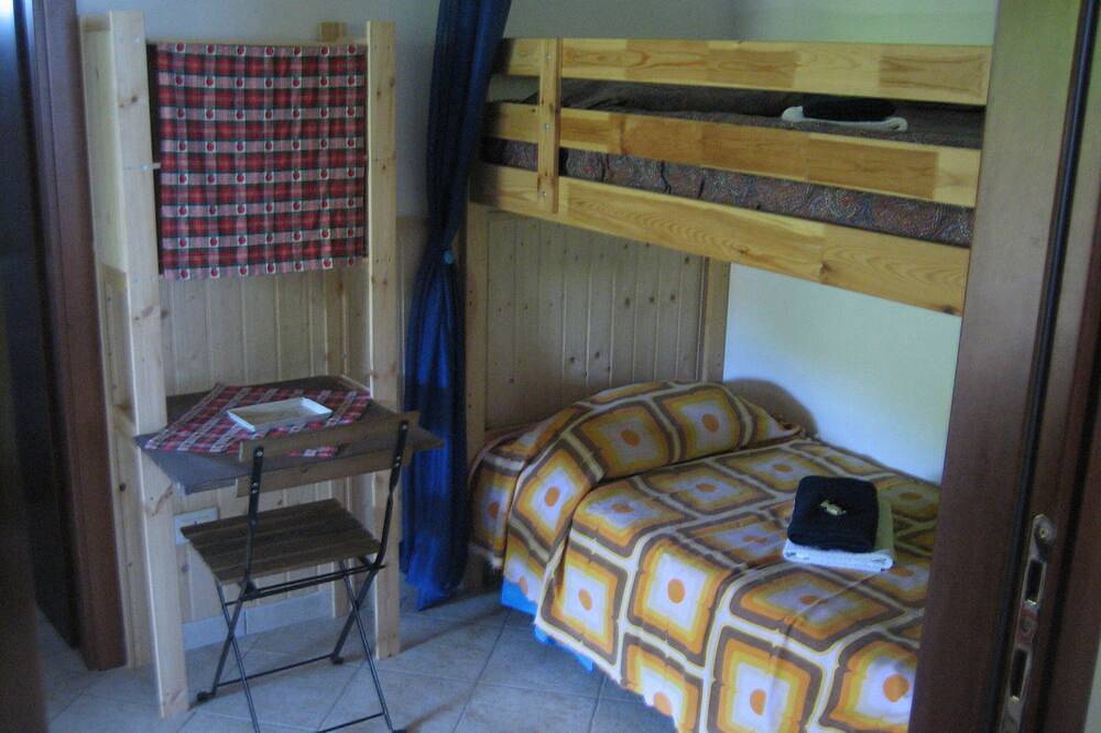 Eco holidays between Sea and Mountains of Abruzzo App. \"La Luna\" in Castiglione Messer Raimondo, Gran Sasso