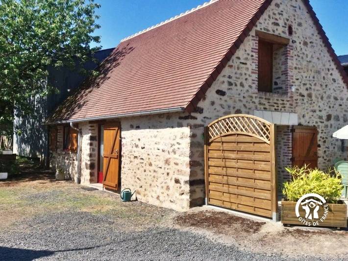 Gîte pour 2 personnes, avec Terrasse et Jardin à Saint-Denis-d'Orques