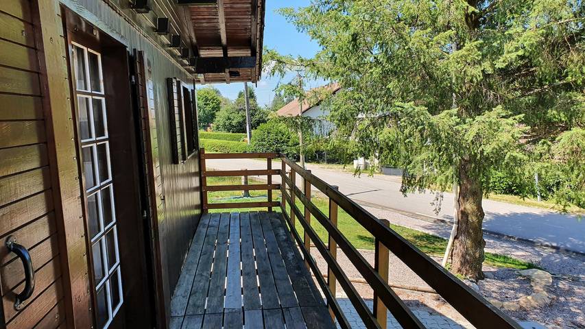 Chalet 'Le Chandeley' avec terrasse privée, jardin privé et Wi-Fi in Champdray, Saint-Dié-des-Vosges