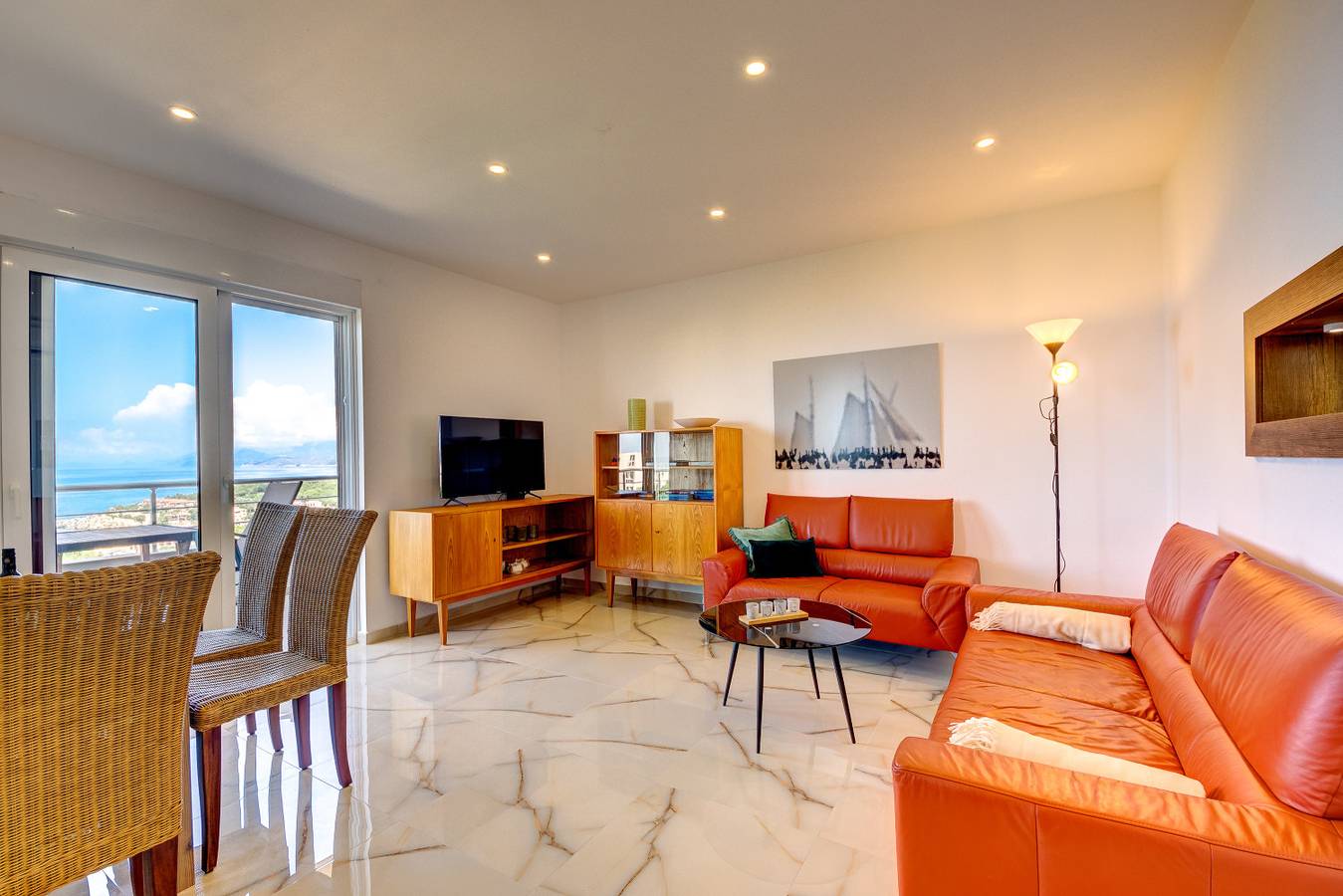 Apartamento vacacional entero, Apartamento de vacaciones para 4 personas con balcón in Utjeha-Bušat, Montenegro Coast