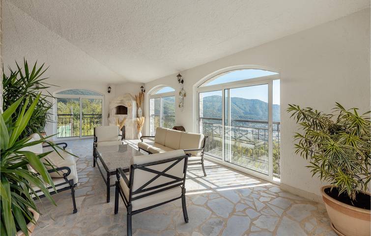 Ferienhaus für 12 Personen, mit Terrasse und Garten in Montenegro - 4