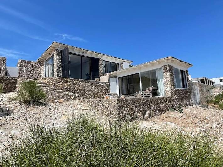 Location de vacances pour 4 personnes, avec vue ainsi que terrasse et jardin, animaux acceptés dans Ouassane - 3