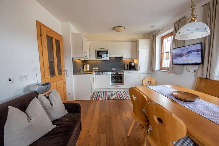 Ferienwohnung für 4 Personen, mit Balkon und Ausblick im Salzburger Land - 2
