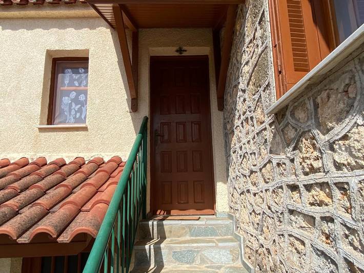 Gîte pour 4 personnes, avec jardin dans Stoupa - 2