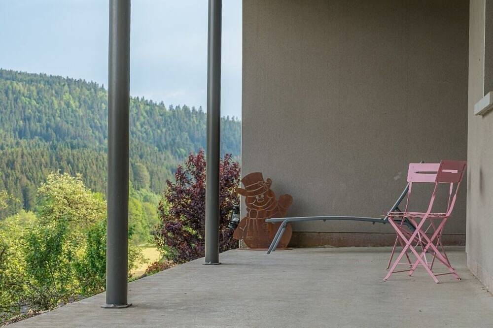 Appartement entier, Gîte Au Doubs Moment, vue exceptionnelle et panoramique sur le Doubs in Arçon, Jura Francais