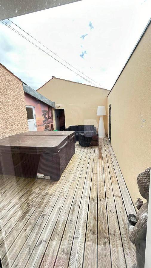 Gîte pour 2 personnes, avec jardin et piscine, animaux acceptés à Échillais - 4