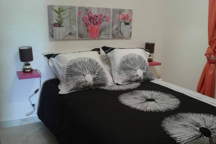 Gîte pour 6 personnes, avec jardin ainsi que jacuzzi et sauna, animaux acceptés à Sarlande - 3