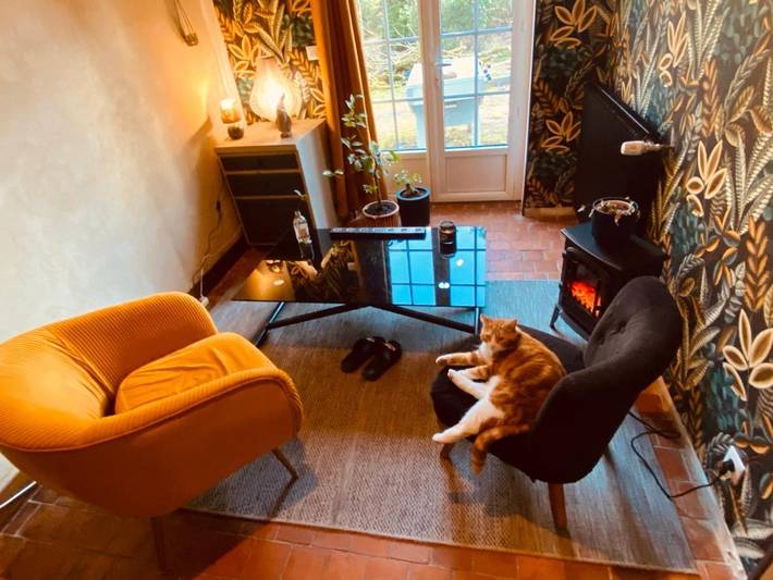 Gîte pour 2 personnes, avec jardin ainsi que vue et terrasse à Montpinchon - 2