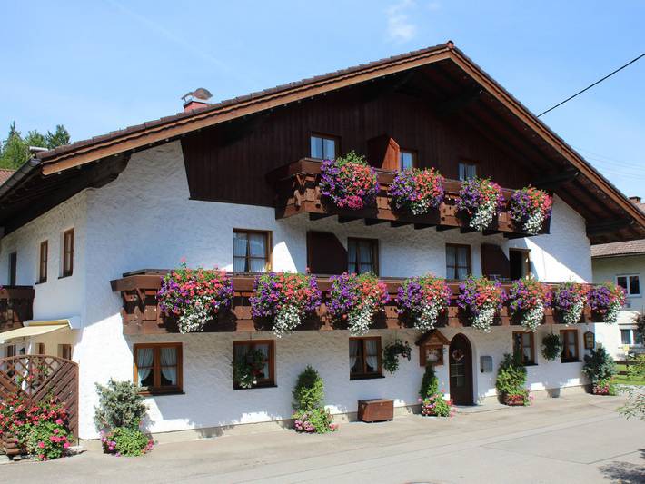 Ferienwohnung für 5 Personen, mit Garten und Terrasse, mit Haustier in Langenwang