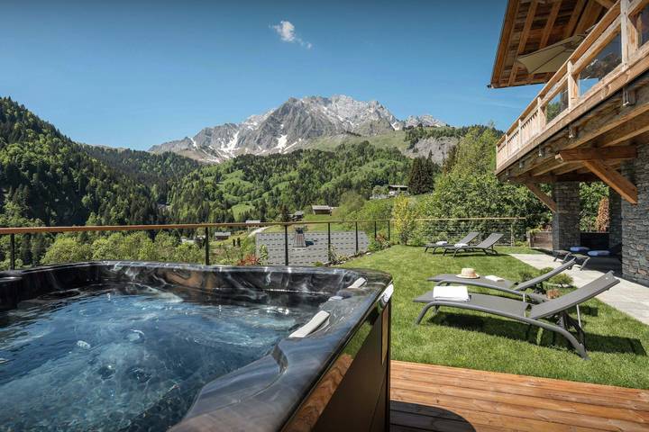Gîte pour 14 personnes, avec sauna ainsi que jacuzzi et jardin, adapté aux familles à La Giettaz - 3