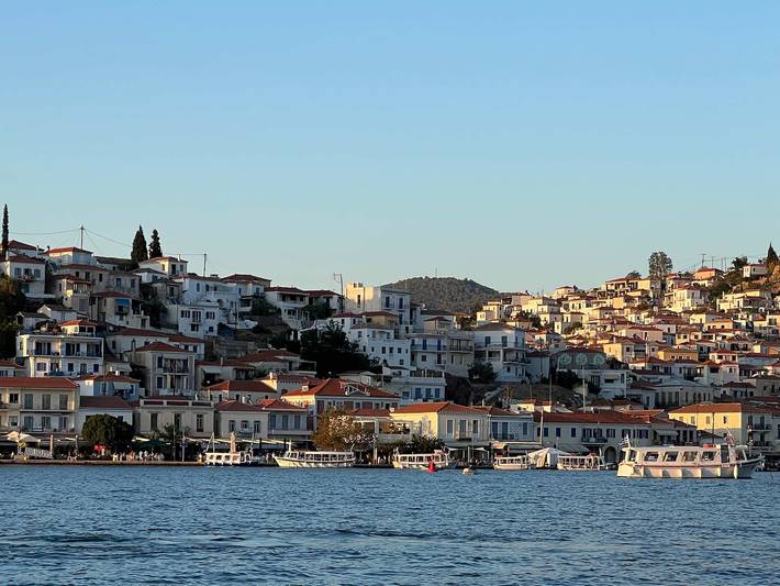 Poros Chic Seaside Neo-Classical Apartment w/ Terrace in Poros City, Poros