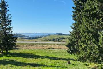 Gîte pour 5 personnes, avec balcon dans Lac Pavin