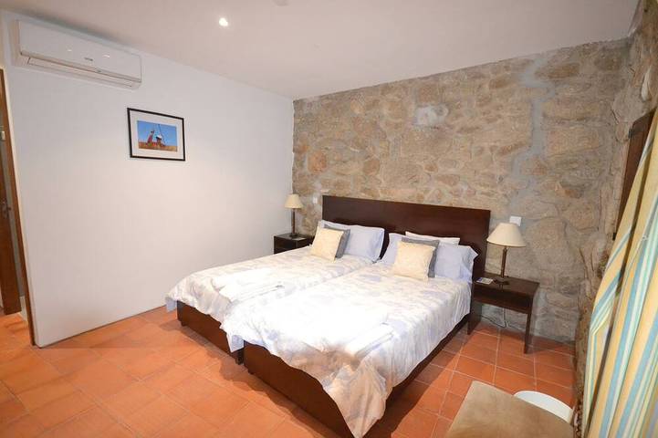 Location de vacances pour 6 personnes, avec piscine ainsi que jardin et terrasse à Braga - 2