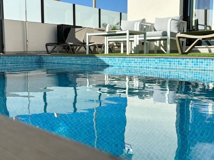 Casa de vacaciones para 6 personas, con piscina además de terraza y vistas - 1
