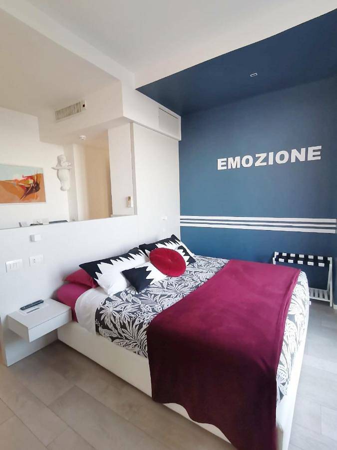 Hôtel pour 2 personnes, avec vue ainsi que piscine et terrasse, animaux acceptés à Rimini - 2