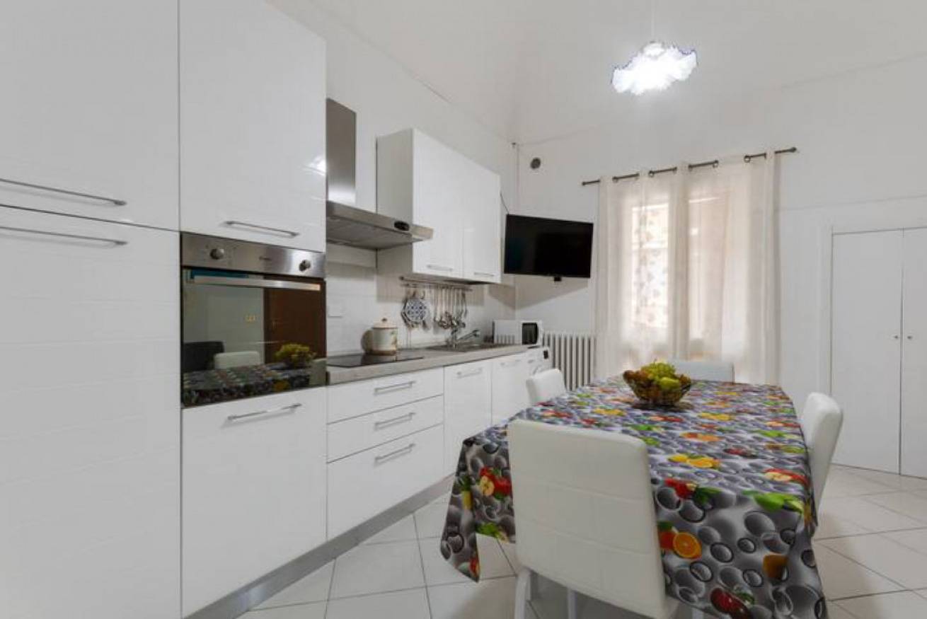 Apartamento entero, ★Dimora del Delfino Curioso★ due passi dal centro! in Lecce, Provincia de Lecce
