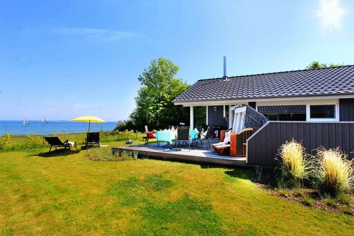 Ferienhaus für 8 Personen, mit Whirlpool und Terrasse sowie Garten und Sauna in Quern