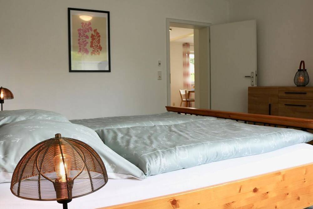 Ganze Wohnung, Ferienwohnung Bliestalglück mit Balkon & Terrasse in Oberthal, Saar-Nahe-Bergland