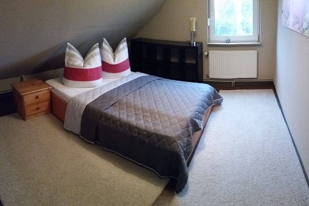 Familienfreundliches Ferienhaus im Maisfeld  in Alleinlage, Hunde erlaubt. in Blomberg (Ostfriesland), Landkreis Wittmund