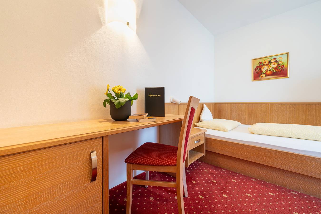 Camera 'Passerblick' con vista sulle montagne, Wi-Fi e aria condizionata in Comune di Tirolo, Gruppo Tessa