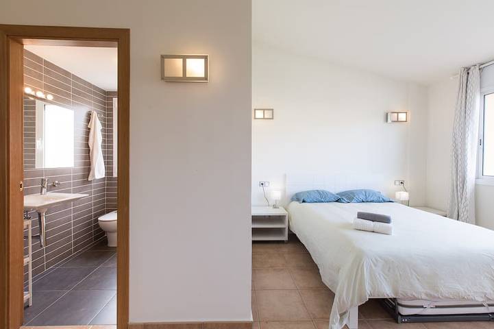 Ferienwohnung für 8 Personen, mit Balkon in Montroig Bahia - 2