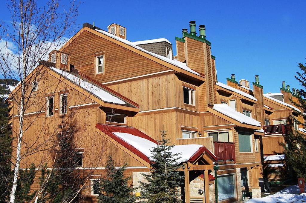 Ganze Wohnung, Trappers Delight - ski in, ski out paradise newly renovated near the Toby chair. in Panorama