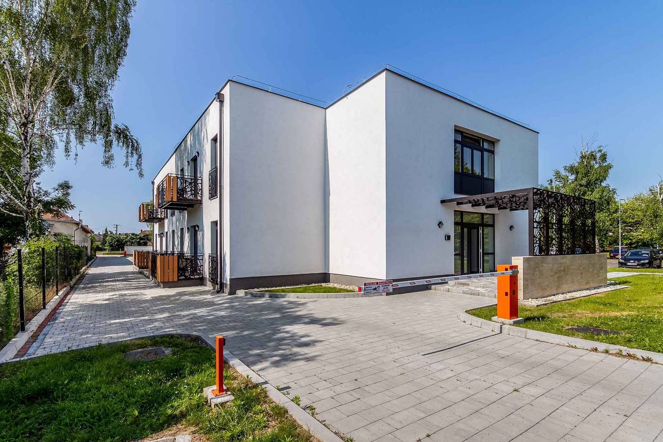Ganze Ferienwohnung, Ferienwohnung Neue, modern eingerichtete Wohnung mit Klimaanlage, Waschmaschine, Geschirrspüler, Wlan  in Balatonmariafürdö, Plattensee Südufer
