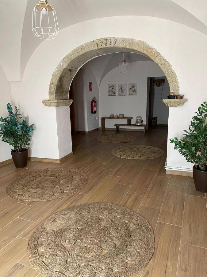 Casa de vacaciones para 15 personas, con jardín además de piscina y vistas, Se admiten mascotas en Sierra de Montánchez - 3