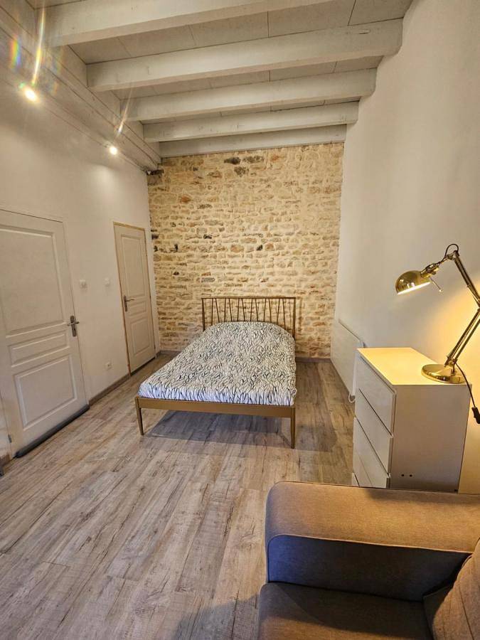 Location de vacances pour 2 personnes, avec jardin à Donzy