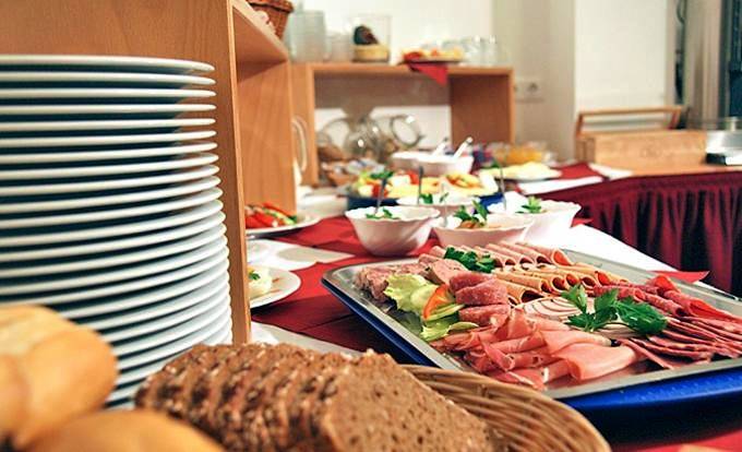 Hotel für 4 Personen, mit Seeblick und Ausblick sowie Terrasse in Greifswald - 4