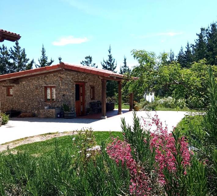 Casa rural para 4 personas, con vistas además de jardín y piscina, Familias con niños en el País Vasco - 4