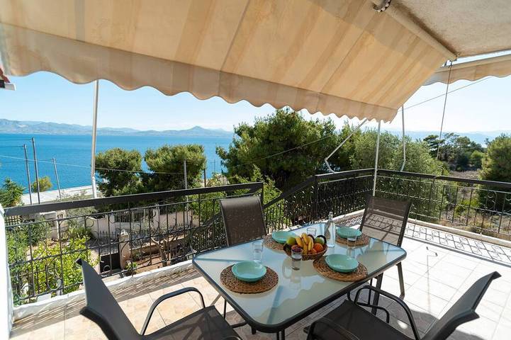 Ferienhaus für 5 Personen, mit Balkon und Garten in Loutraki
